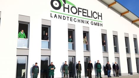 Hofelich eröffnet neues Werkstattgebäude in Gussenstadt