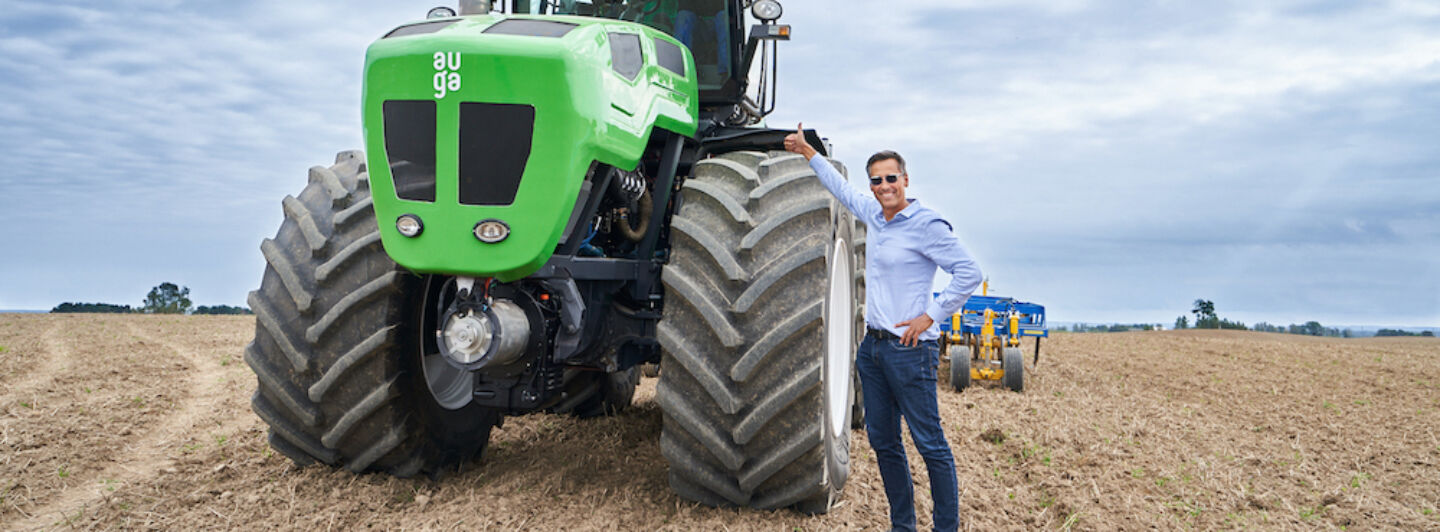 Auga-Gruppe stellt Hybrid-Traktor vor