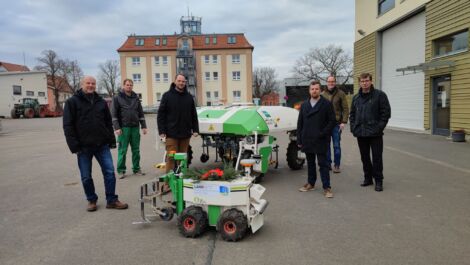 Der Hackroboter „Dino“ kommt ab sofort in Sachsen zum Einsatz