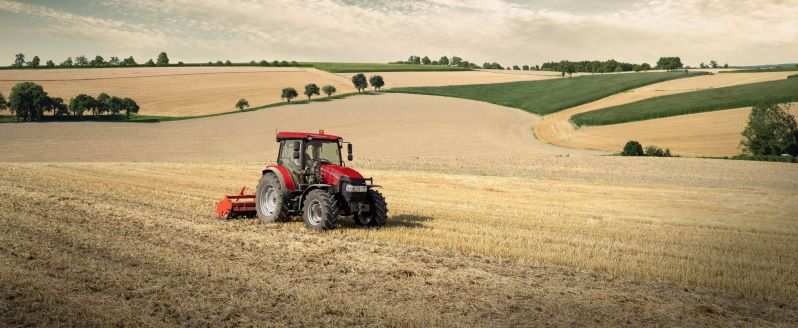 Zwei neue Farmall A-Traktoren von Case IH
