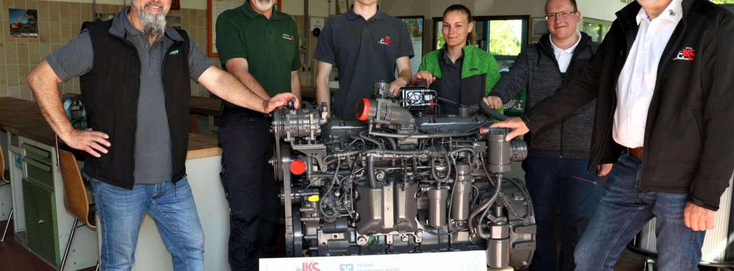7,4-Liter-Motorenpower jetzt für Ausbildung künftiger Land- und Baumaschinenmechatroniker