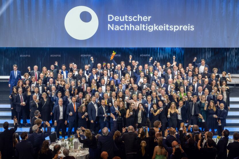 Rund 2000 Gäste feierten die 100 erfolgreichen Branchenvorreiter in Düsseldorf.